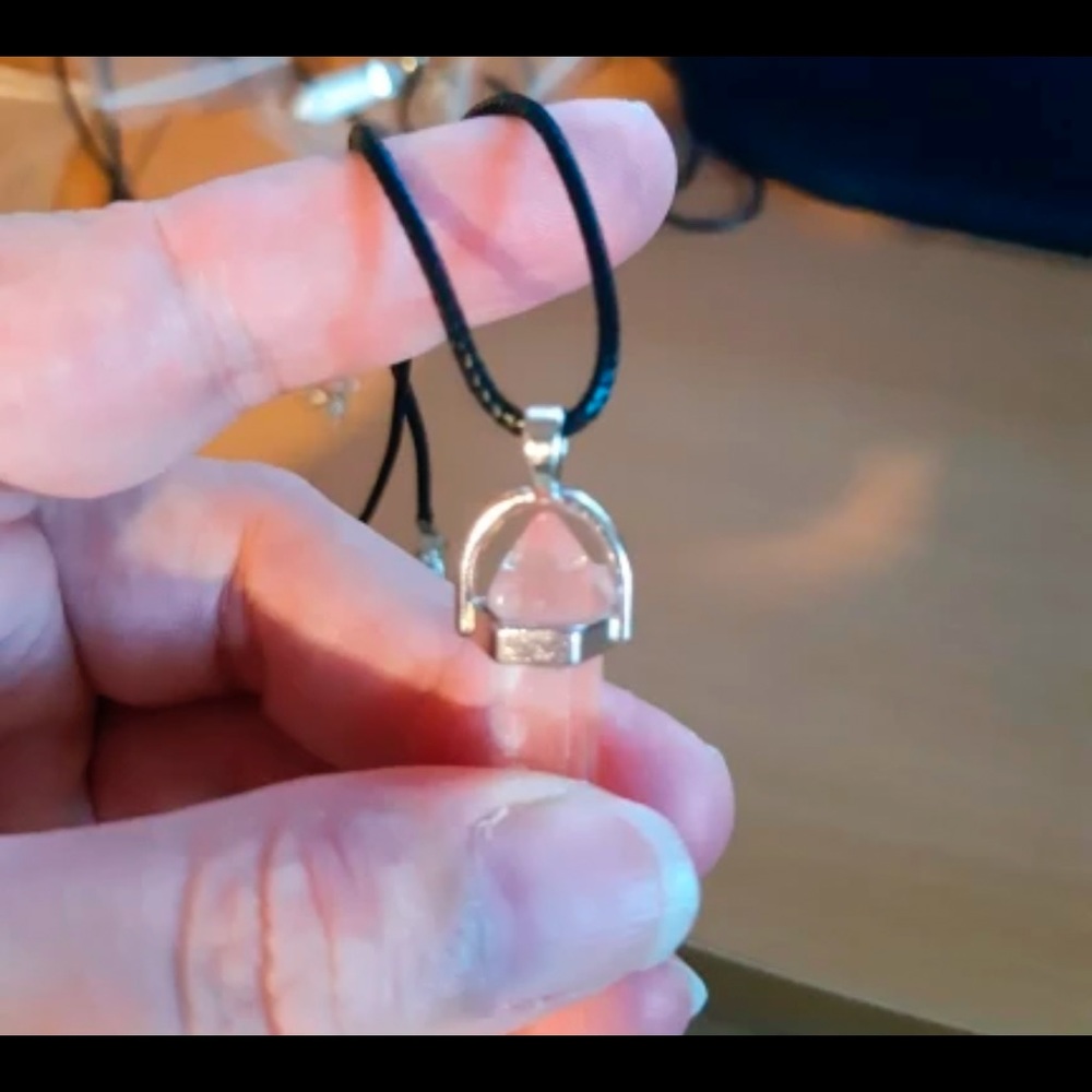 ‼️RELISTED‼️ Rose Quartz Crystal Silver Leather Necklace - Picture 4 of 14